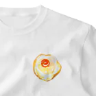 pyon☪︎chocoの目玉焼き　水彩 ワンポイントTシャツ