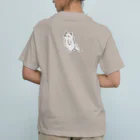 ふんわり本舗のしろねこ（with 魚） オーガニックコットンTシャツ