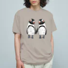 penguininkoの手繋ぎケープペンギンのカップル🐧❤️🐧 オーガニックコットンTシャツ