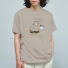 Beautiful Earthのプラスチックをヒナに与える鳥 オーガニックコットンTシャツ