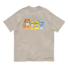 こぐまノートのグッズやさん(ミナックル)のガチャガチャを目にあてるクマたち Organic Cotton T-Shirt