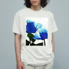 Anna’s galleryのBlue Rose Organic Cotton T-Shirt