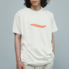 free_bat24のサーモンの切り身と米粒。 オーガニックコットンTシャツ