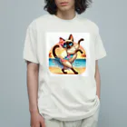 猫と紡ぐ物語のリズム感抜群！長身な白シャムネコがビーチでランバダダンス！  Organic Cotton T-Shirt