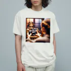 AI間違い探しの鏡に映ったカメラを構えた女の子 Organic Cotton T-Shirt