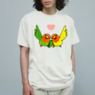 まめるりはことりのハイタッチなかよしコザクラインコ【まめるりはことり】 オーガニックコットンTシャツ