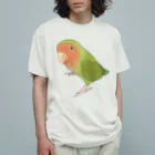 まめるりはことりの見つめるコザクラインコちゃん【まめるりはことり】 オーガニックコットンTシャツ