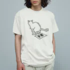 ふとんにおぼれるの運をつける猫 オーガニックコットンTシャツ