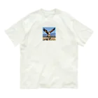 ganeshaの離陸準備中のタカ Organic Cotton T-Shirt