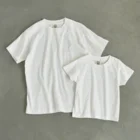 sugarの家族 Organic Cotton T-Shirt is only available in natural colors and in kids sizes up to XXL