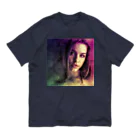 Fred HorstmanのBeautiful woman with purple hair and dark brown eyes  紫色の髪と濃い茶色の目を持つ美しい女性 Organic Cotton T-Shirt