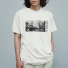 ヴィンテージ鉄道写真グッズの店の東京の風景 銀座 路面電車と、服部時計店 （モノクロフォト） オーガニックコットンTシャツ