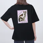 nekousagi*∩..∩のトラミ兄ちゃん自画像？ピンク【nekousagi*∩..∩ロゴ入り】 Oversized T-Shirt