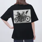 Skull sectionのバイクとドクロ（黒メイン） Oversized T-Shirt