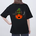 ナチュラルサトシのめへのスケアクロウとジャック・オー・ランタン（バックプリント） オーバーサイズTシャツ