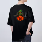 ナチュラルサトシのめへのスケアクロウとジャック・オー・ランタン（バックプリント） オーバーサイズTシャツ