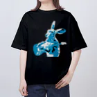 AngelRabbitsのジャックウサギのギター オーバーサイズTシャツ