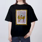 ポケファス ショップの【テーブルクロス引きしたらドロボーネコいた】TS Oversized T-Shirt