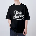 競馬おしゃれグッズ製作所のタスティエーラ（タイポグラフィWHITE） オーバーサイズTシャツ