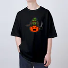 ナチュラルサトシのめへのスケアクロウとジャック・オー・ランタン オーバーサイズTシャツ