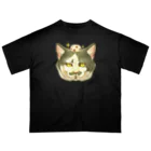 トロ箱戦隊本部の猫さんと豆大福 Oversized T-Shirt