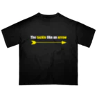 ラグビー　KUMAのThe tackle like an arrow / yellow オーバーサイズTシャツ