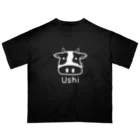 MrKShirtsのUshi (牛) 白デザイン オーバーサイズTシャツ