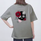 yuki-tsubakiのBetty skull 花 オーバーサイズTシャツ