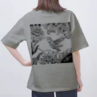 ソラネコ本舗（meg－micro）のハチドリの夢（バックプリント） Oversized T-Shirt