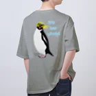 LalaHangeulのRockhopper penguin　(イワトビペンギン)　バックプリント Oversized T-Shirt