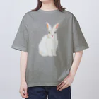 rabbit loverのフワフワうさぎ（白） Oversized T-Shirt