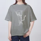 neconos Goodsのふくろねこ白プリント（ねこかもいぬかも） Oversized T-Shirt