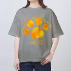 WebArtsの肉球をモチーフにしたオリジナルブランド「nikuQ」（猫タイプ）です Oversized T-Shirt