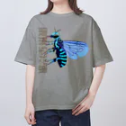 LalaHangeulの瑠璃紋花蜂 Oversized T-Shirt