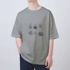 ねこ田ねこ子のこどもが描いたモノクロのてんとう虫の Oversized T-Shirt