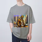 shigeグッズ工房の都会派ヒョウ之助 Oversized T-Shirt