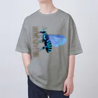 LalaHangeulの瑠璃紋花蜂 Oversized T-Shirt