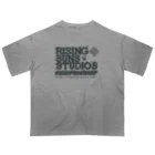 週刊少年ライジングサンズの週刊少年ライジングサンズスタジオ ロゴ Oversized T-Shirt