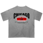 Never Say NeverのChicago～カレッジロゴ風～ オーバーサイズTシャツ