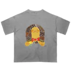 めろんぽっぷのお店だよの蝶ネクタイのゾウガメくん Oversized T-Shirt