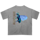 LalaHangeulの瑠璃紋花蜂 Oversized T-Shirt