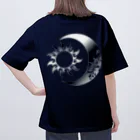 Senseの太陽と月 (Silver背面) オーバーサイズTシャツ