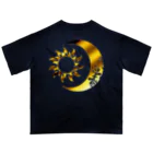 Senseの太陽と月 (Gold背面) Oversized T-Shirt