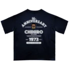 TINY PUNKの【文字白】CHIHIRO 50th Anniversary オーバーサイズTシャツ