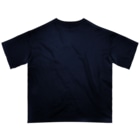 ヤママユ(ヤママユ・ペンギイナ)のふたごのイワトビペンギン(キタ) Oversized T-Shirt