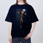 【ホラー専門店】ジルショップの月夜に浮かぶ着物の美女 Oversized T-Shirt