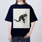 ネコノートショップ（neco-note shop）のバズ（保護猫シェルターQUEUE） オーバーサイズTシャツ