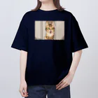 あふぐろ屋の映画のワンシーンのような猫 Oversized T-Shirt