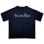 Senseの太陽と月 (Silver背面) オーバーサイズTシャツ