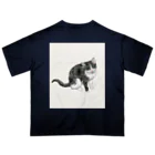 ネコノートショップ（neco-note shop）のバズ（保護猫シェルターQUEUE） Oversized T-Shirt